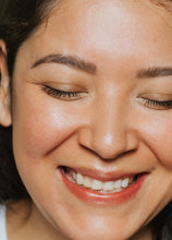 Load image into Gallery viewer, Elate Essential Mascara